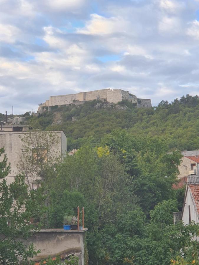 Apartman Noa Knin Bagian luar foto