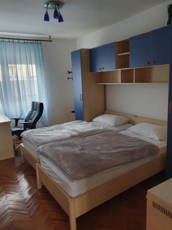 Apartman Noa Knin Bagian luar foto